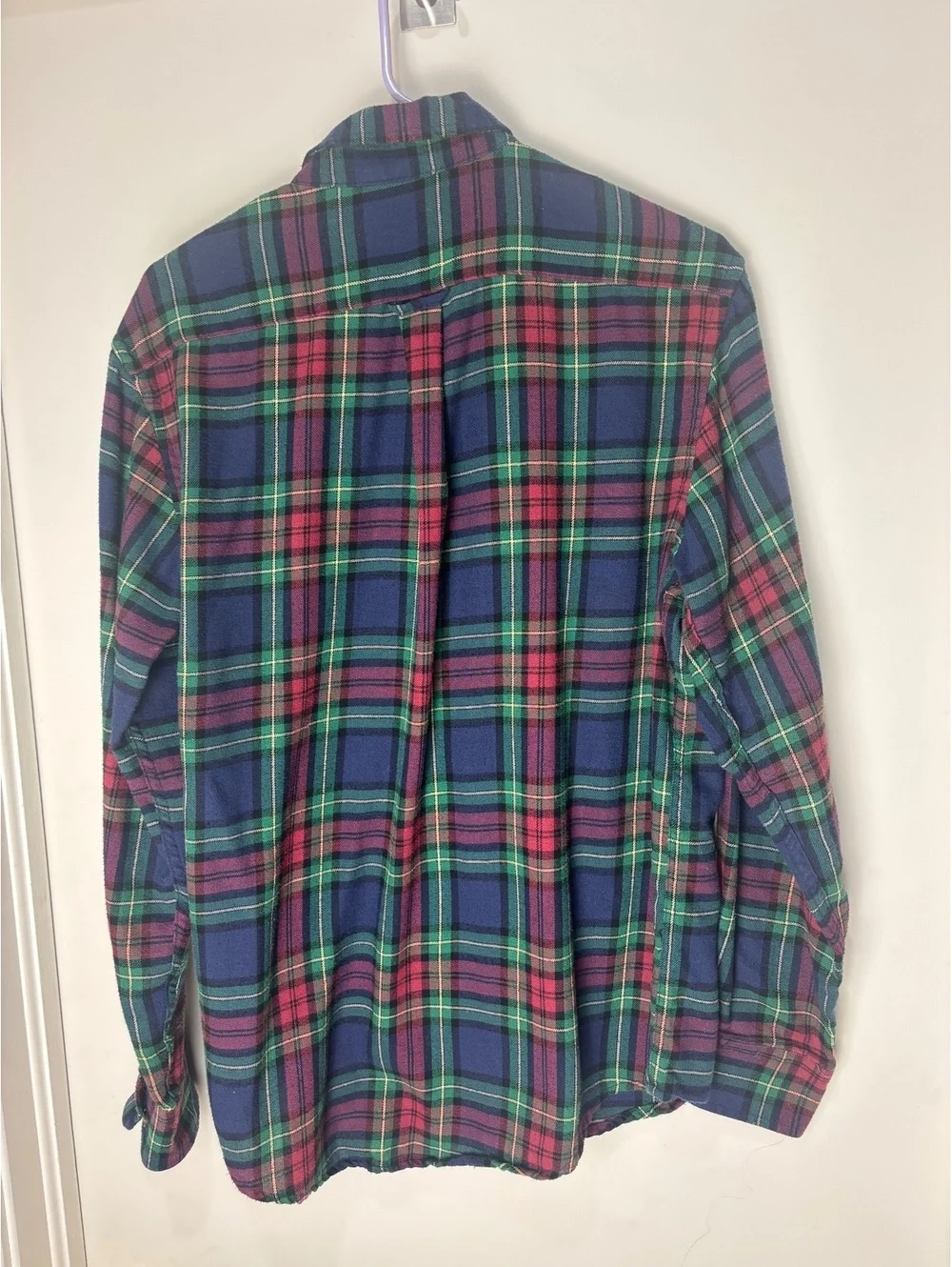 IZOD Men’s Medium Plaid Flannel Shirt Navy Green Red Button Down Long Sleeve